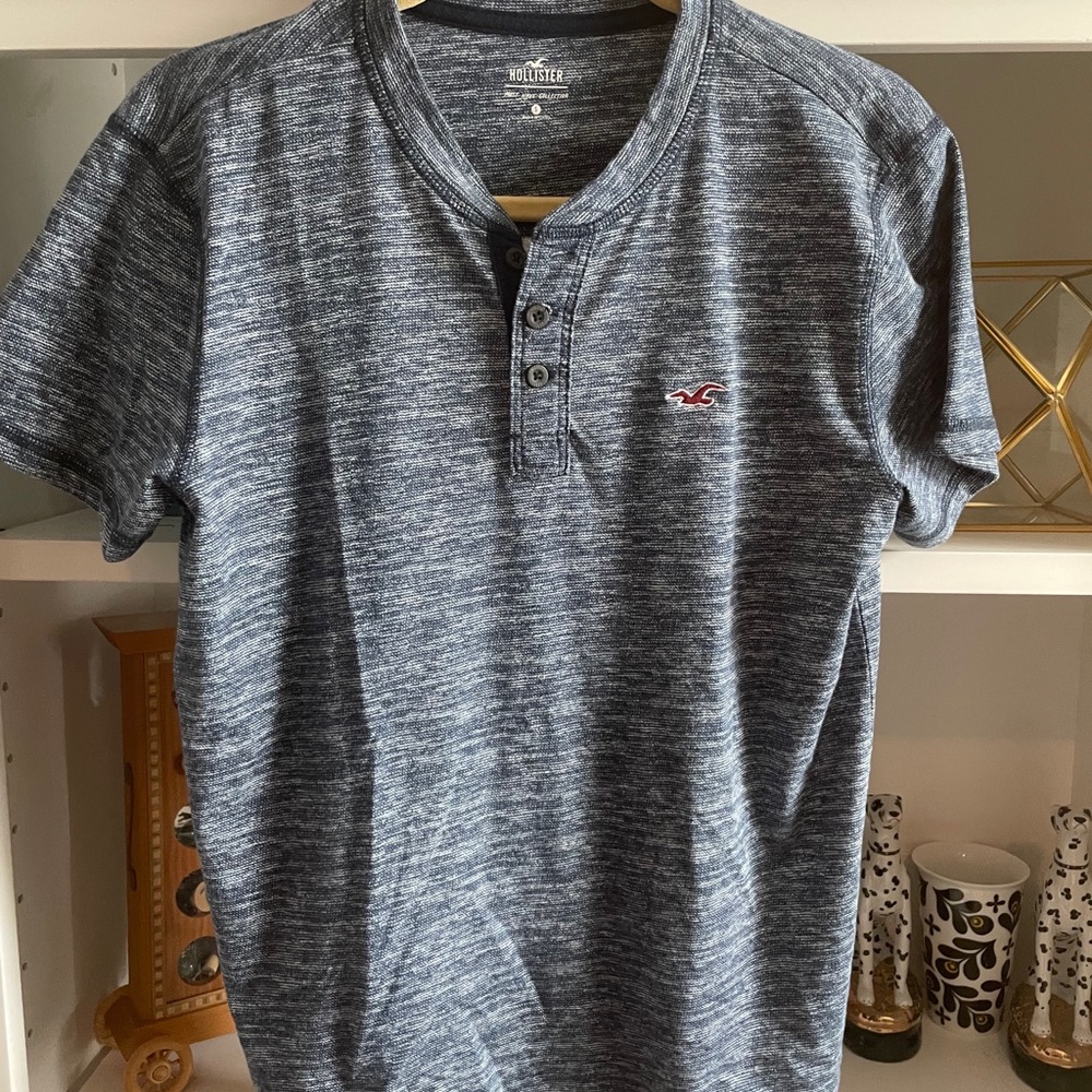 Hollister must have collection marled tee